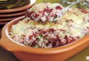 Arroz carreteiro de forno: receita fácil e muito saborosa